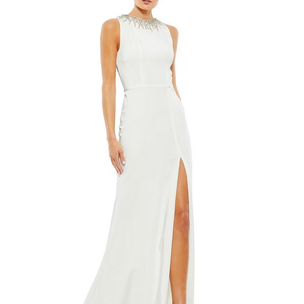 MMAC DUGGAL BEADED CRYSTAL COLLAR WHITE COLUMN GOWN 4